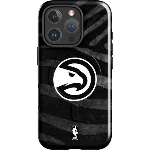 NBA Atlanta Hawks Black Animal Print iPhone 16 Pro Magsafe Impact Case