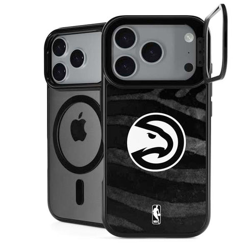 NBA Atlanta Hawks Black Animal Print iPhone 17 Pro Max Kickstand Case