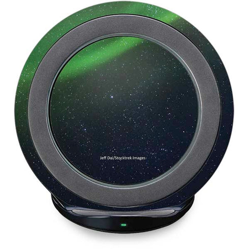 StockTrek Aurora Borealis Dances Above the Arctic Ocean Fast Charge Wireless Charging Stand Skin
