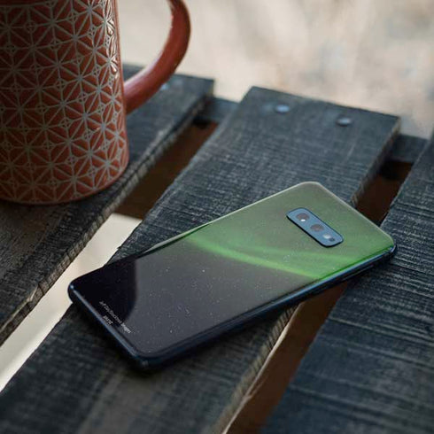 StockTrek Aurora Borealis Dances Above the Arctic Ocean Galaxy S10e Skin