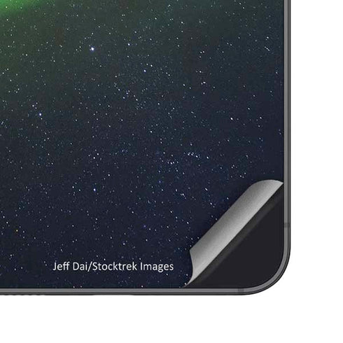 StockTrek Aurora Borealis Dances Above the Arctic Ocean Galaxy S25 Plus Skin