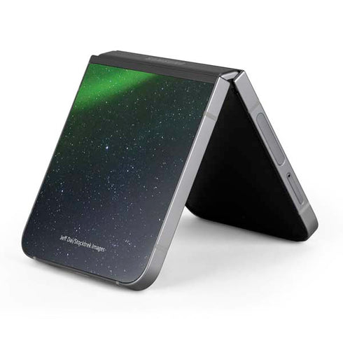 StockTrek Aurora Borealis Dances Above the Arctic Ocean Galaxy Z Flip6 Skin