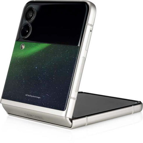 StockTrek Aurora Borealis Dances Above the Arctic Ocean Galaxy Z Flip3 5G Skin