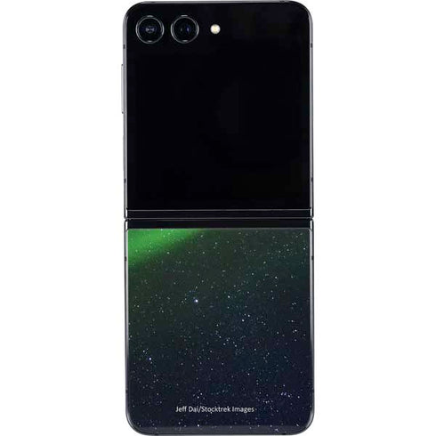 StockTrek Aurora Borealis Dances Above the Arctic Ocean Galaxy Z Flip5 5G Skin