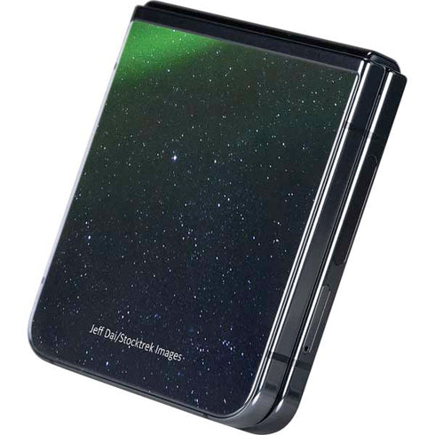 StockTrek Aurora Borealis Dances Above the Arctic Ocean Galaxy Z Flip5 5G Skin