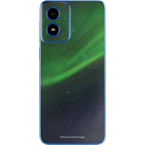 StockTrek Aurora Borealis Dances Above the Arctic Ocean Moto G Play 4G (2024) Skin