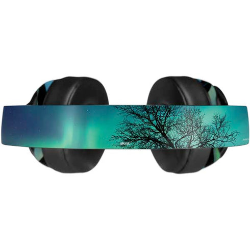 StockTrek Aurora Borealis over a lake in Norway Beats Solo Pro Skin