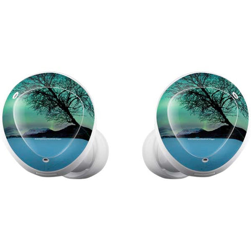 StockTrek Aurora Borealis over a lake in Norway Galaxy Buds Plus Skin