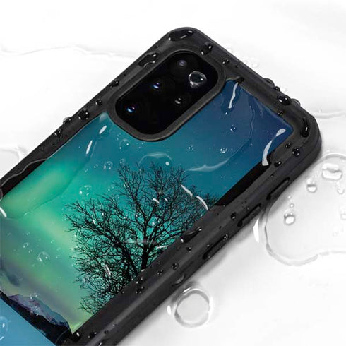 StockTrek Aurora Borealis over a lake in Norway Galaxy S20 Plus Waterproof Case