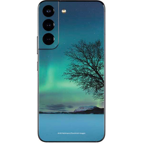 StockTrek Aurora Borealis over a lake in Norway Galaxy S22 Skin