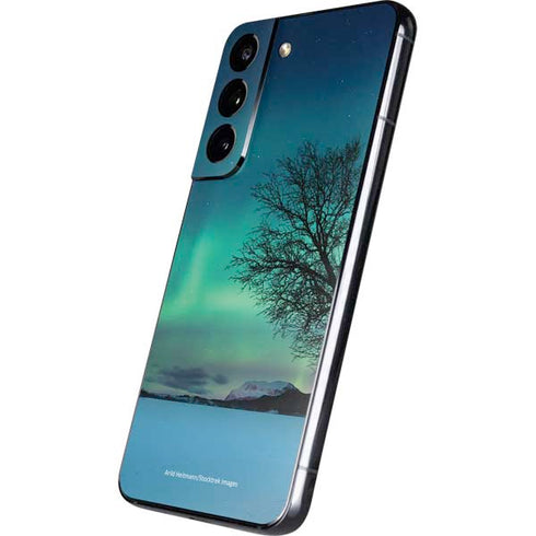 StockTrek Aurora Borealis over a lake in Norway Galaxy S22 Skin