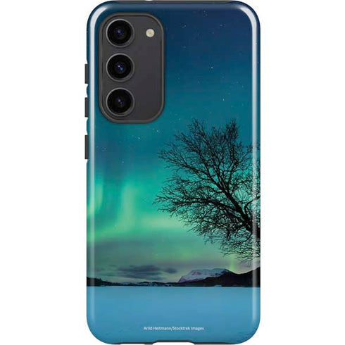 StockTrek Aurora Borealis over a lake in Norway Galaxy S23 Plus Pro Case