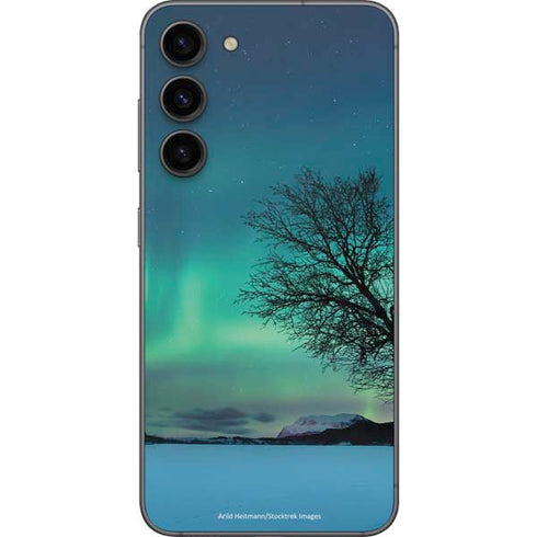 StockTrek Aurora Borealis over a lake in Norway Galaxy S23 Plus Skin