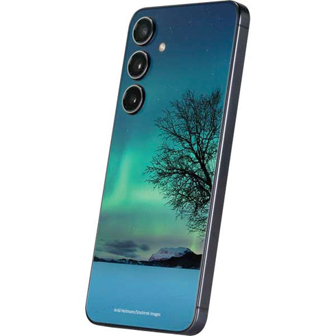 StockTrek Aurora Borealis over a lake in Norway Galaxy S25 Plus Skin