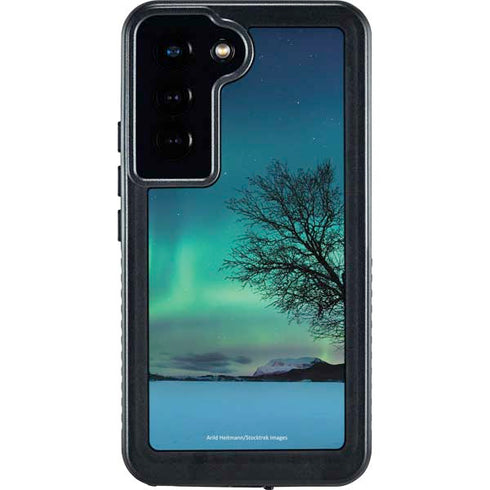 StockTrek Aurora Borealis over a lake in Norway Galaxy S24 Waterproof Case