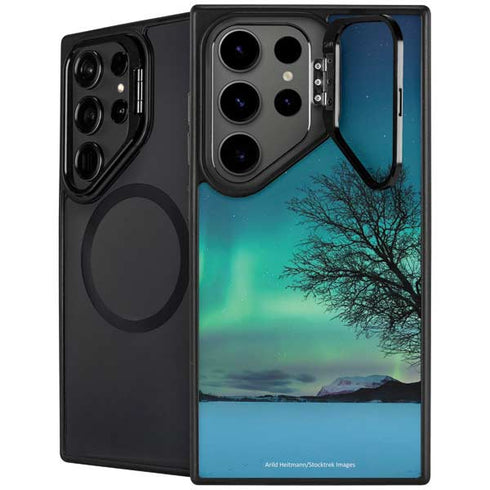 StockTrek Aurora Borealis over a lake in Norway Galaxy S26 Ultra Kickstand Case