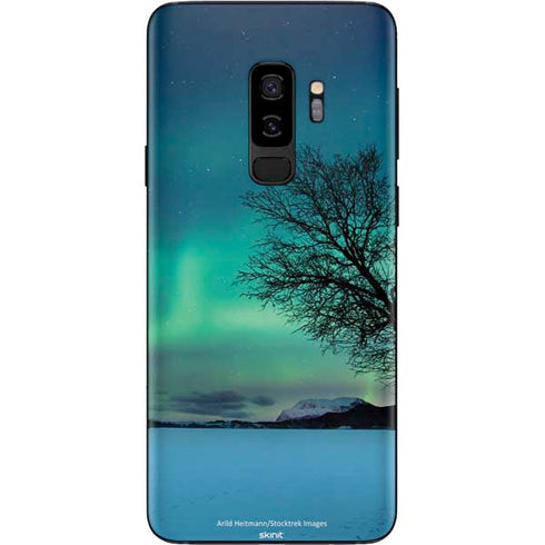 StockTrek Aurora Borealis over a lake in Norway Galaxy S9 Plus Skin