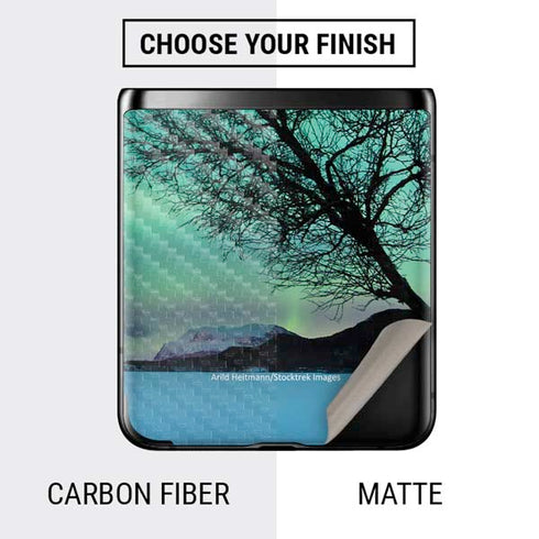 StockTrek Aurora Borealis over a lake in Norway Galaxy Z Flip Skin