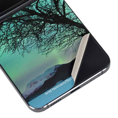 StockTrek Aurora Borealis over a lake in Norway Galaxy Z Flip5 5G Skin