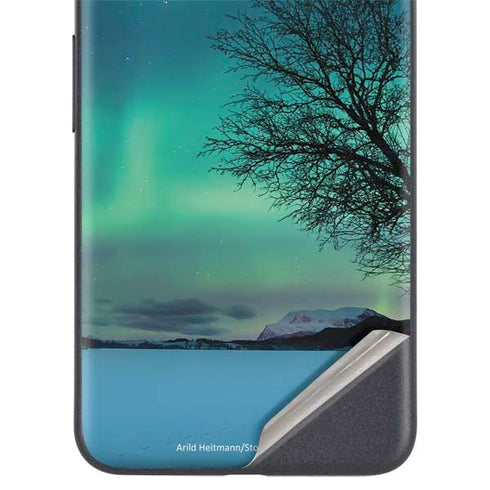 StockTrek Aurora Borealis over a lake in Norway Google Pixel 5a Skin