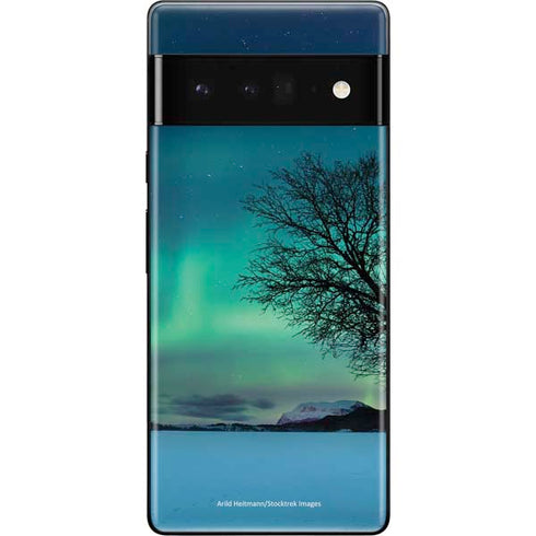 StockTrek Aurora Borealis over a lake in Norway Google Pixel 6 Pro Skin