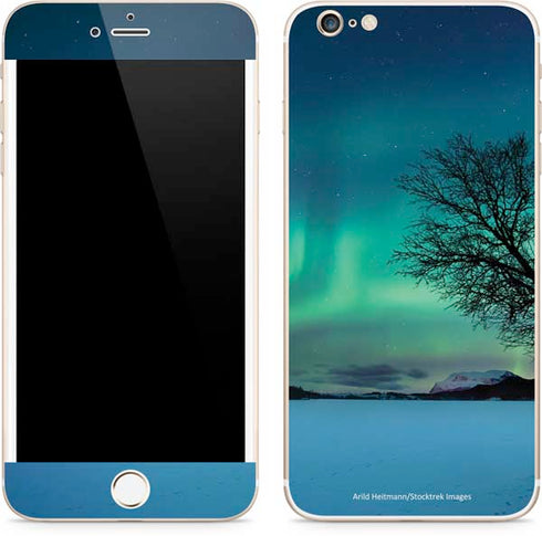StockTrek Aurora Borealis over a lake in Norway iPhone 6/6s Plus Skin