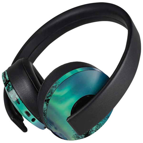 StockTrek Aurora Borealis over a lake in Norway PlayStation 4 Gold Wireless Headset Skin