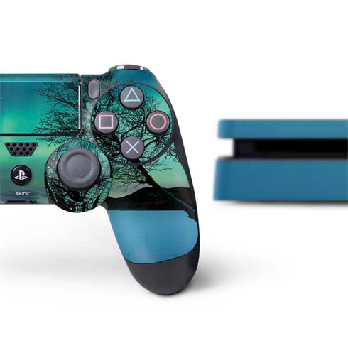 StockTrek Aurora Borealis over a lake in Norway PS4 Slim Bundle Skin