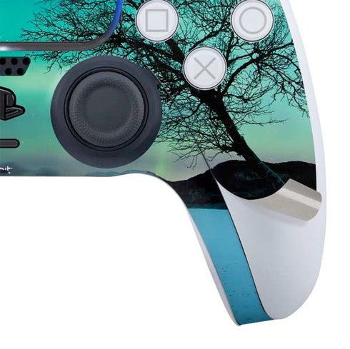 StockTrek Aurora Borealis over a lake in Norway PS5 Controller Skin