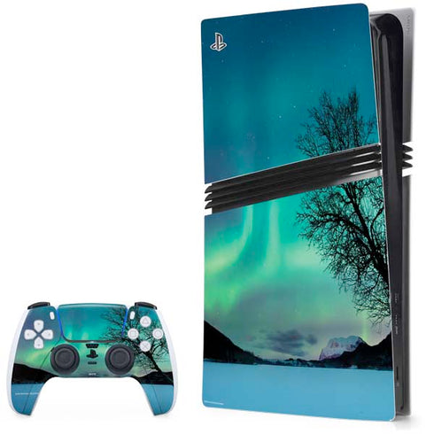 StockTrek Aurora Borealis over a lake in Norway PS5 Pro Bundle Skin