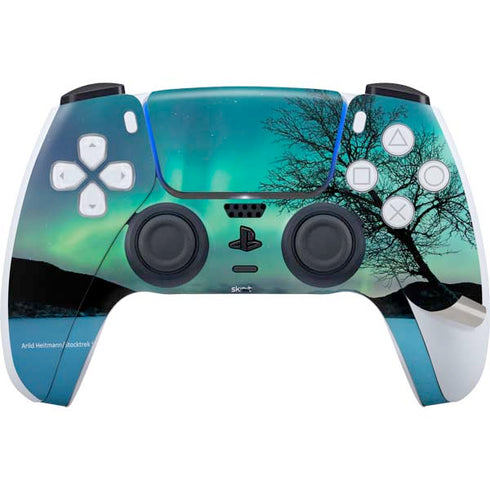 StockTrek Aurora Borealis over a lake in Norway PS5 Pro Disk Bundle Skin
