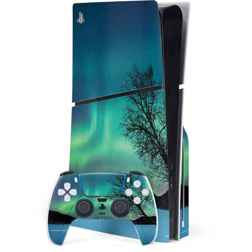 StockTrek Aurora Borealis over a lake in Norway PS5 Slim Disk Bundle Skin