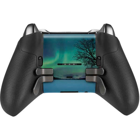 StockTrek Aurora Borealis over a lake in Norway Xbox Elite Wireless Controller Series 2 Skin