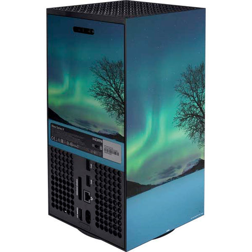 StockTrek Aurora Borealis over a lake in Norway Xbox Series X Bundle Skin