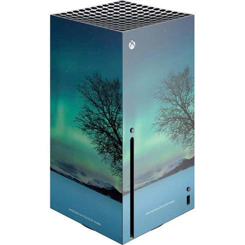 StockTrek Aurora Borealis over a lake in Norway Xbox Series X Console Skin