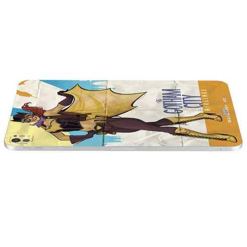 DC Comics Bombshells Batgirl- Fly Gotham City Airlines iPad Pro 13in M4 (2024) Skin