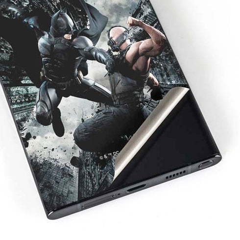 The Dark Knight Rises Batman and Bane Fighting Galaxy S24 Ultra Skin