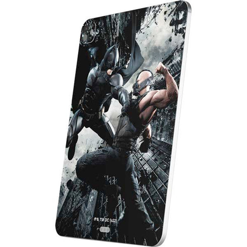 The Dark Knight Rises Batman and Bane Fighting iPad Pro 13in M4 (2024) Skin