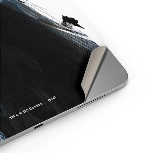 DC Comics Batman Holding batarang Art Apple iPad Air Skin