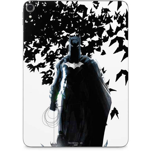 DC Comics Batman Holding batarang Art Apple iPad Pro Skin