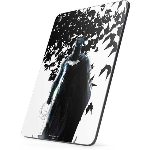DC Comics Batman Holding batarang Art Apple iPad Pro Skin