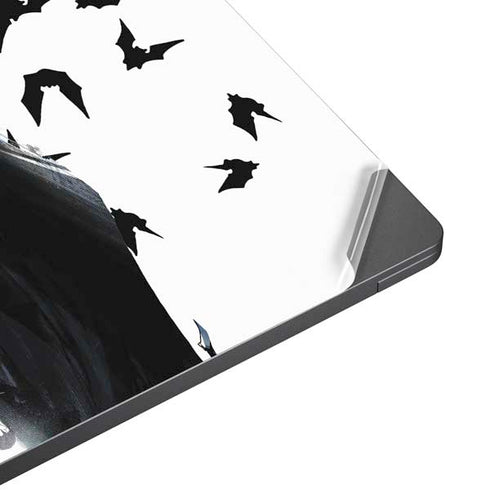 DC Comics Batman Holding batarang Art Surface Laptop 7 13.8in Skin