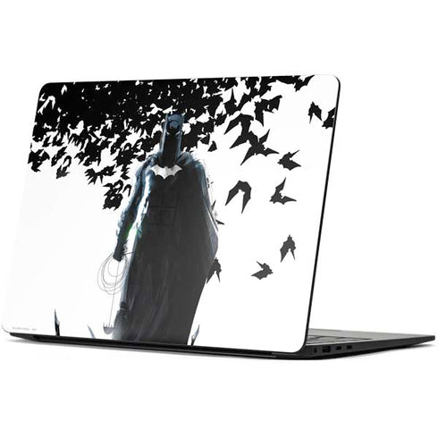 DC Comics Batman Holding batarang Art Surface Laptop 7 15in Skin