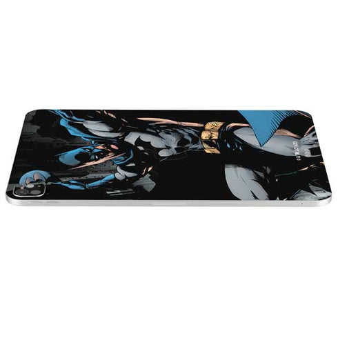 DC Comics Batman Throwing Batarang Jim Lee Art iPad Pro 13in M4 (2024) Skin