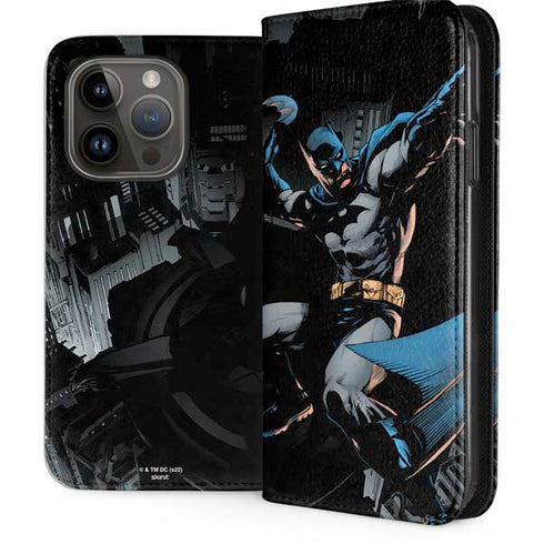 DC Comics Batman Throwing Batarang Jim Lee Art iPhone 15 Pro Folio Case
