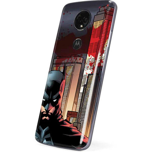 DC Comics Batman The Dark Knight Comic Art in Gotham City Moto E5 Plus Skin