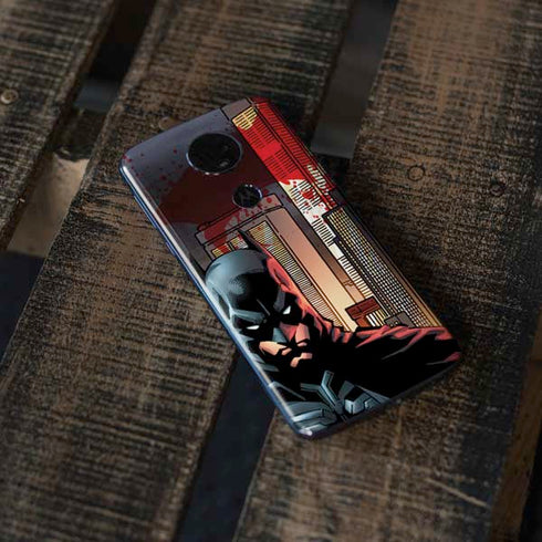 DC Comics Batman The Dark Knight Comic Art in Gotham City Moto E5 Plus Skin