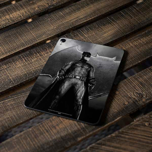 The Justice League (2017) Batman Poster Apple iPad Pro Skin