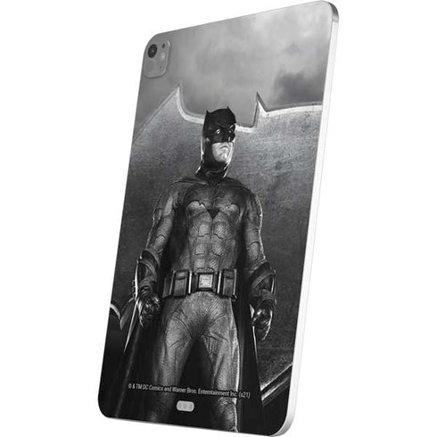 The Justice League (2017) Batman Poster iPad Pro 13in M4 (2024) Skin