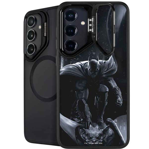 DC Comics Arkham Origins Batman In action pose Galaxy S25 FE Kickstand Case